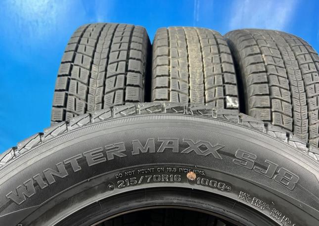 Dunlop Winter Maxx SJ8 215/70 R16 100R