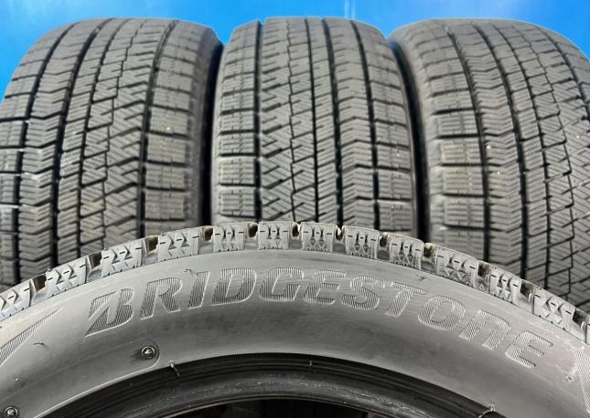 Bridgestone Blizzak VRX2 225/50 R17 95Q