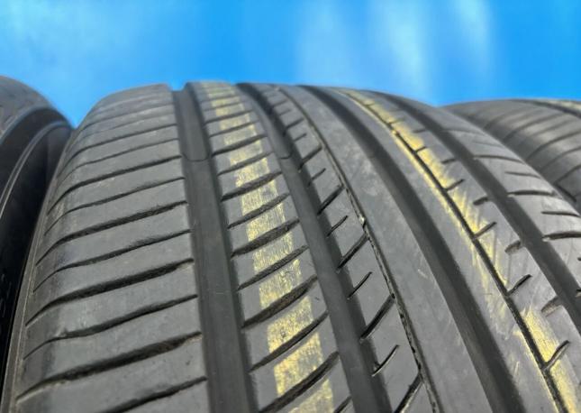 Yokohama Advan dB V552 245/45 R19 98Y