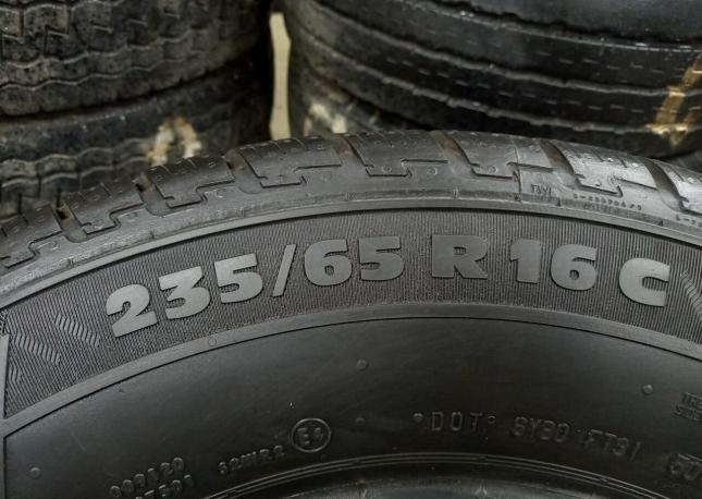 Matador MPS 125 Variant All Weather 235/65 R16C 118R