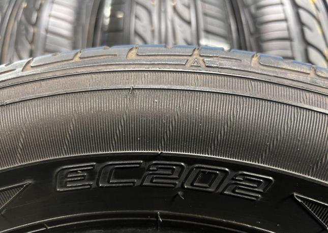 Dunlop Enasave EC202 175/65 R14 82S