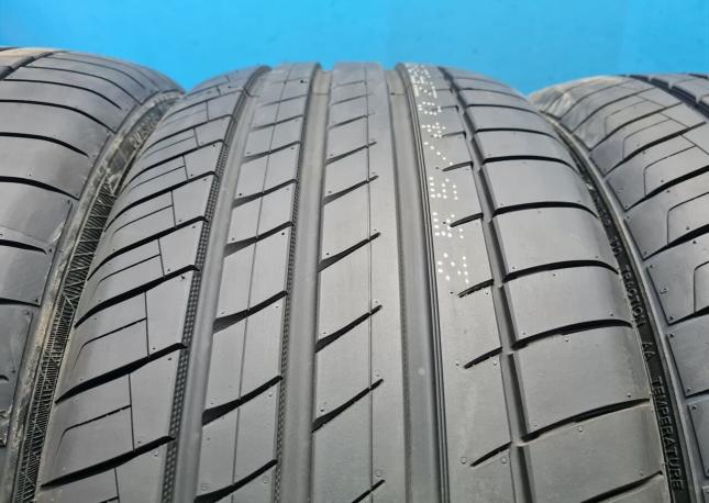 Kapsen RS26 255/40 R20 101Y