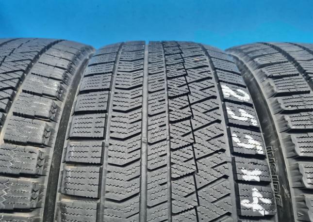 Bridgestone Blizzak Ice 225/45 R19 и 255/40 R19 96T