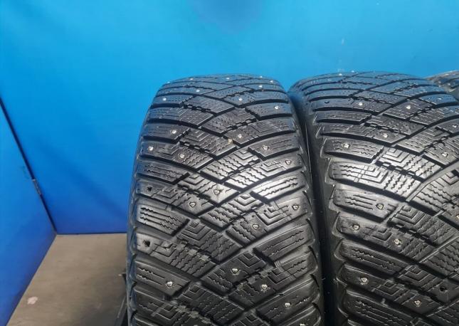 Goodyear Ultragrip Ice Arctic 215/55 R17 98T