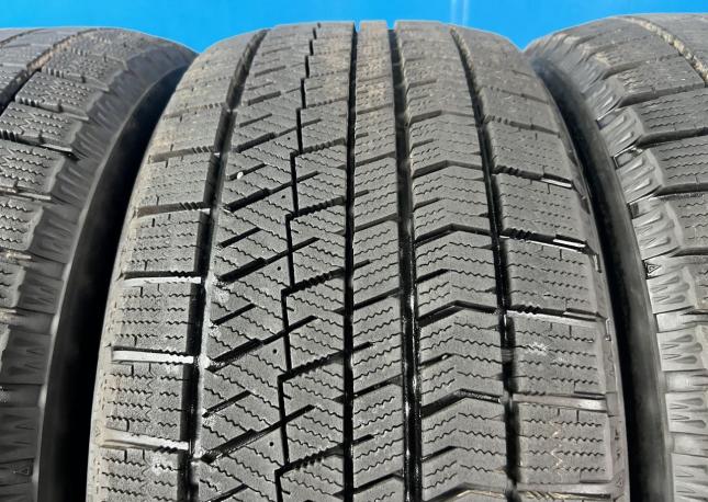 Bridgestone Blizzak Ice 225/50 R17 94S