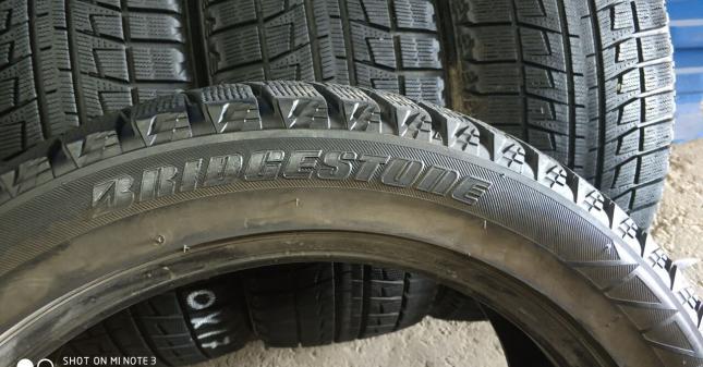 Bridgestone Blizzak Revo2 215/50 R17 92R