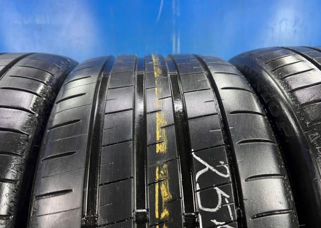 Dunlop SP Sport Maxx 060+ 225/40 R18 и 255/35 R18 94Y