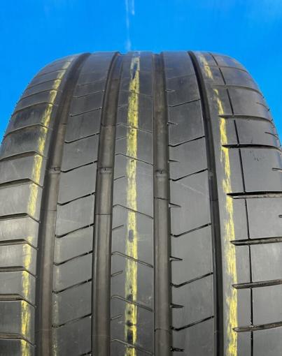 Pirelli P Zero PZ4 325/35 R22 121W