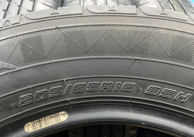 Dunlop Enasave RV504 205/65 R16 95H