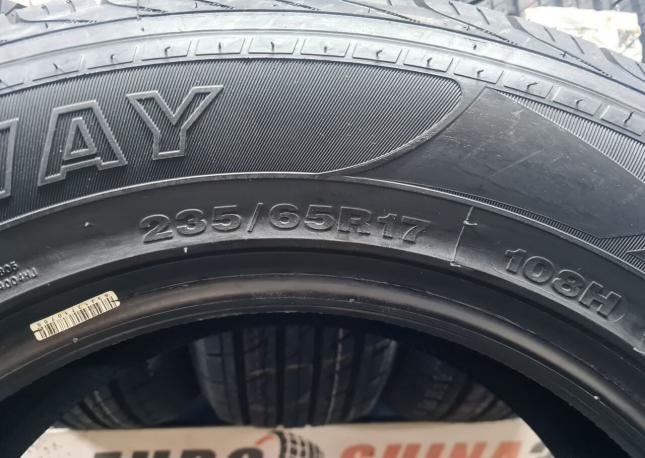 Headway HR805 235/65 R17 108H