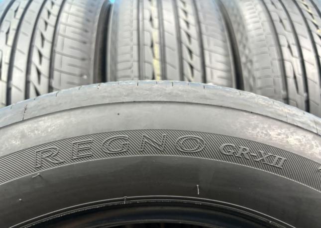 Bridgestone Regno GR-XII 215/55 R17 94V