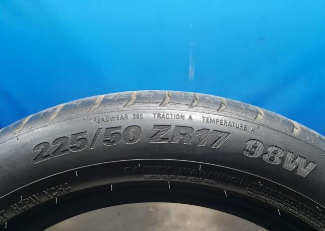 Kumho Ecsta HS51 225/50 R17 98W