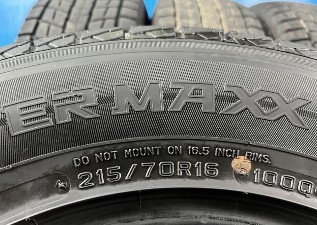 Dunlop Winter Maxx SJ8 215/70 R16 100Q