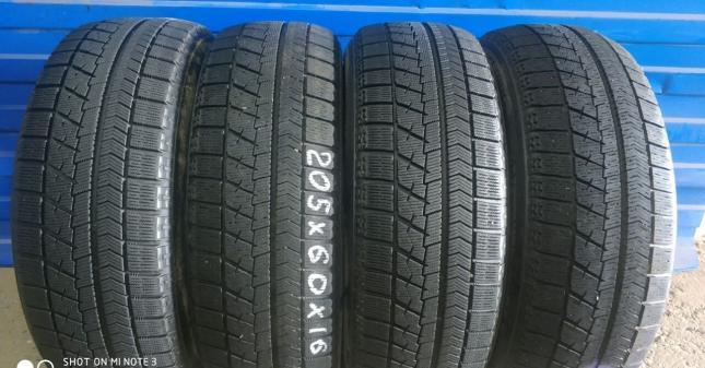 Bridgestone Blizzak VRX 205/60 R16 98Q