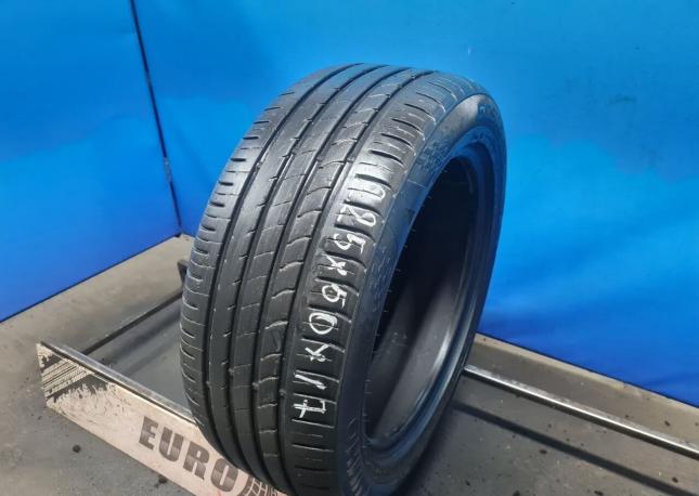 Kumho Ecsta HS51 225/50 R17 98W