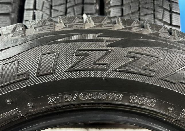 Bridgestone Blizzak DM-V1 215/65 R16 98Q