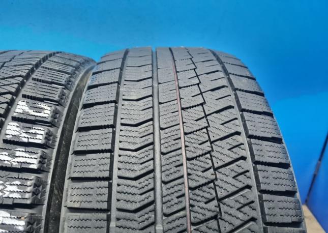 Bridgestone Blizzak Ice 255/40 R19 и 225/45 R19 96T