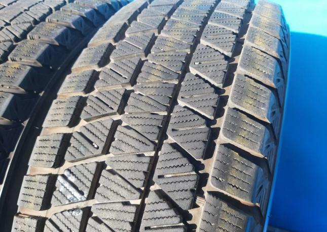 Bridgestone Blizzak DM-V3 245/65 R17 107R