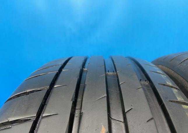 Michelin Pilot Sport 4 225/45 R19 96W