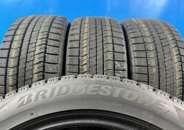 Bridgestone Blizzak VRX2 245/45 R19 98Q