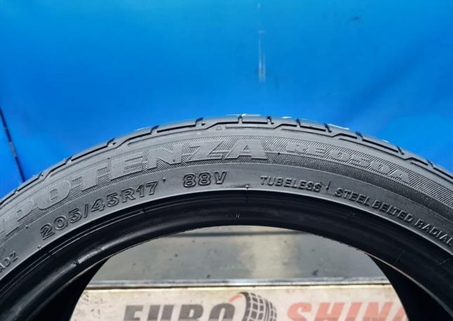 Bridgestone Potenza RE050A 205/45 R17 90W