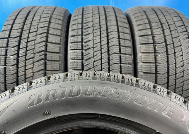 Bridgestone Blizzak VRX2 225/50 R17 95R