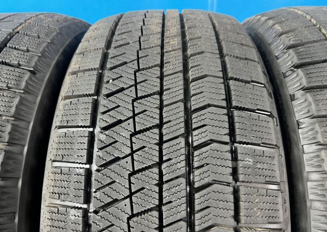 Bridgestone Blizzak Ice 225/50 R17 94S