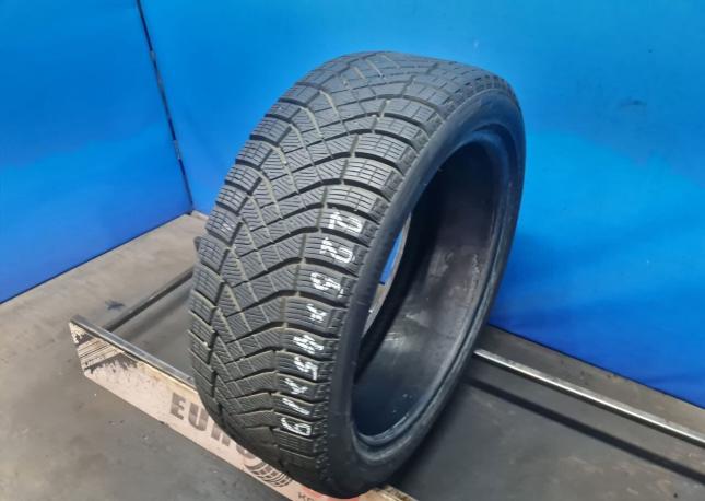 Pirelli Ice Zero FR 225/45 R19 96V