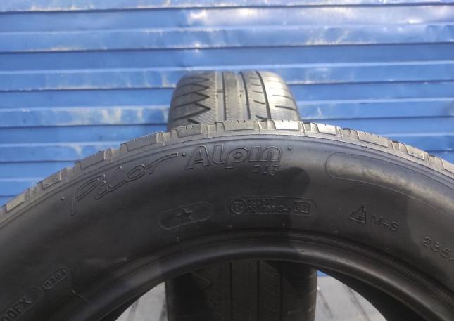 Michelin Pilot Alpin PA3 235/55 R17 99H