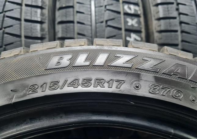 Bridgestone Blizzak Revo GZ 215/45 R17 87Q