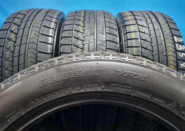 Bridgestone Blizzak VRX 235/50 R18 97Q