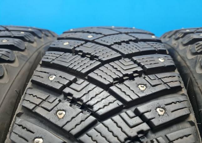 Goodyear Ultragrip Ice Arctic 185/65 R15 88T