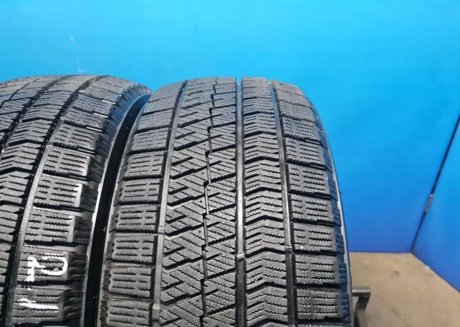 Bridgestone Blizzak VRX2 215/50 R17 91Q