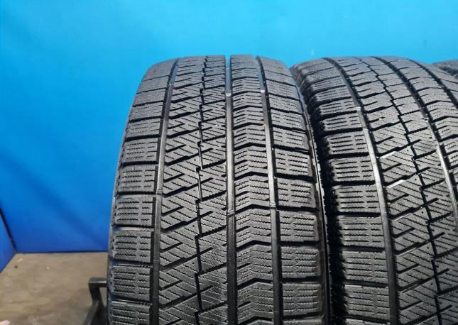 Bridgestone Blizzak VRX2 215/55 R17 94Q