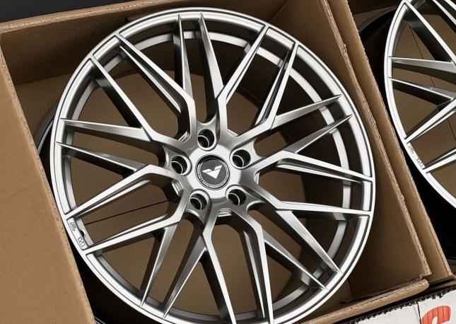 R20 5x114.3 новые диски Vorsteiner арт.510-2004