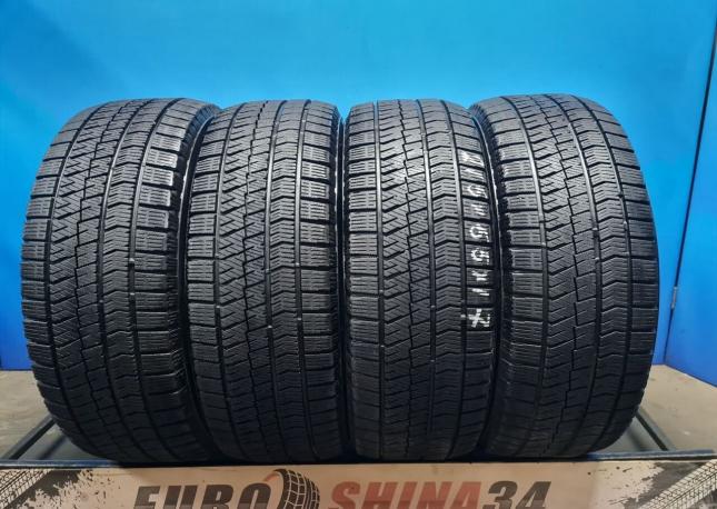 Bridgestone Blizzak VRX2 215/55 R17 94Q