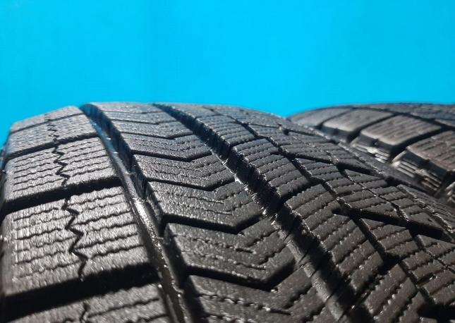 Bridgestone Blizzak VRX 175/65 R14 83R