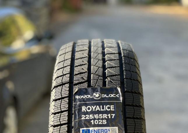 Royal Black Royal Ice 225/65 R17 103T