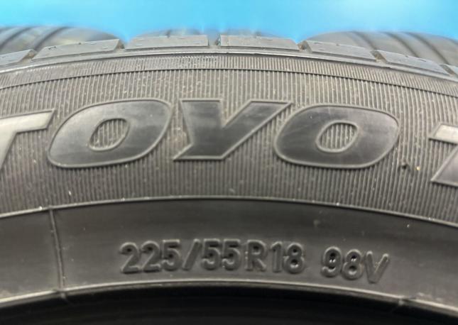 Toyo Tranpath mp7 225/55 R18 98V