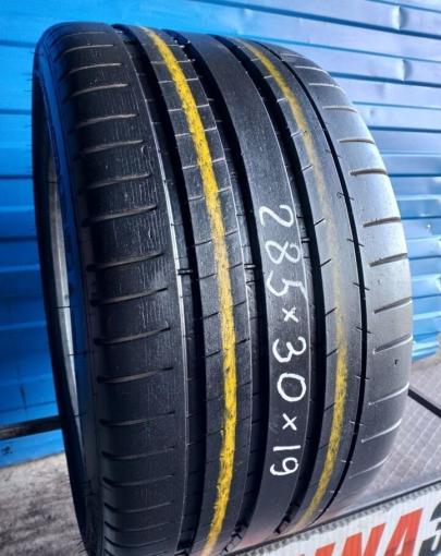 Michelin Pilot Super Sport 285/30 R19 98Y