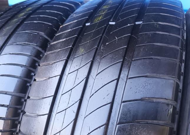 Michelin Agilis 235/65 R16C 115R