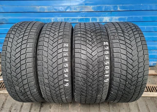 Michelin X-Ice Snow SUV 255/50 R19 и 235/55 R19 107H