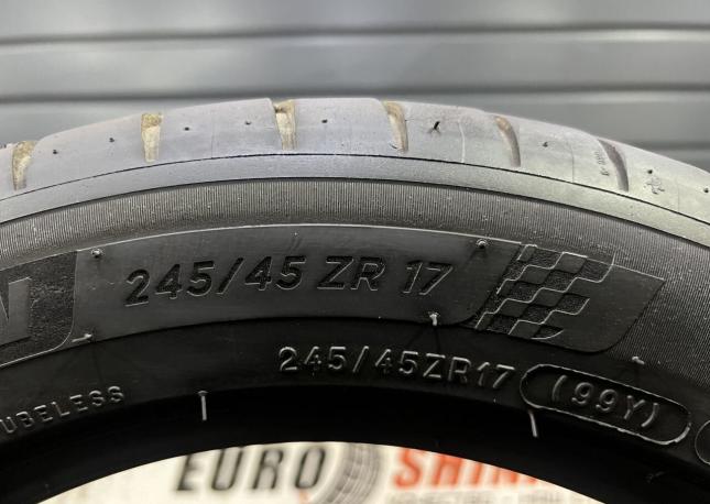 Michelin Pilot Sport 4 245/45 R17 99Y