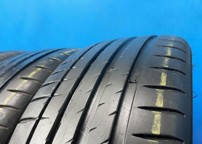 Michelin Pilot Sport 4 225/45 R19 96W