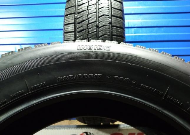 Bridgestone Blizzak VRX2 225/60 R17 99R