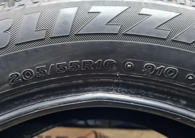 Bridgestone Blizzak VRX 205/55 R16 91R