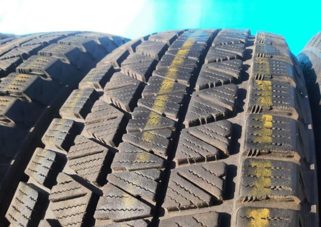 Bridgestone Blizzak DM-V3 235/65 R18 106Q