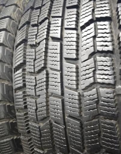 Goodyear Ice Navi Zea II 215/65 R16 98R