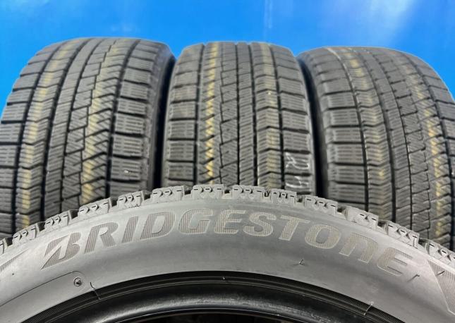 Bridgestone Blizzak VRX2 245/45 R19 98R