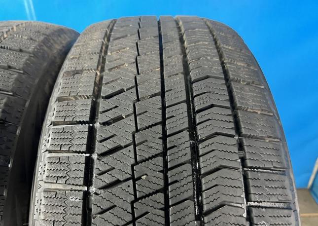 Bridgestone Blizzak Ice 225/50 R17 94T